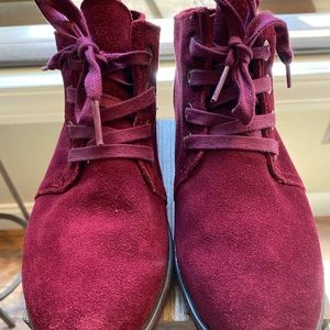 Bearpaw suede lace up booties